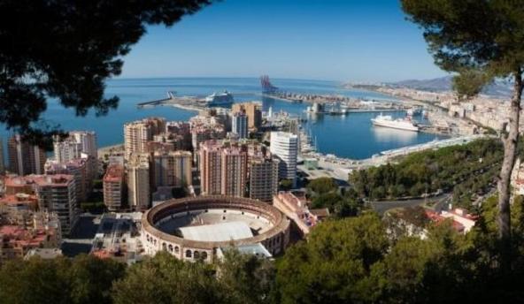 Compas Suites Málaga Buitenkant foto