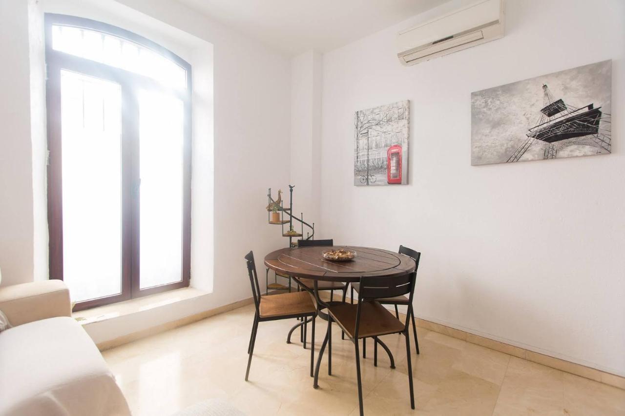 Compas Suites Málaga Buitenkant foto