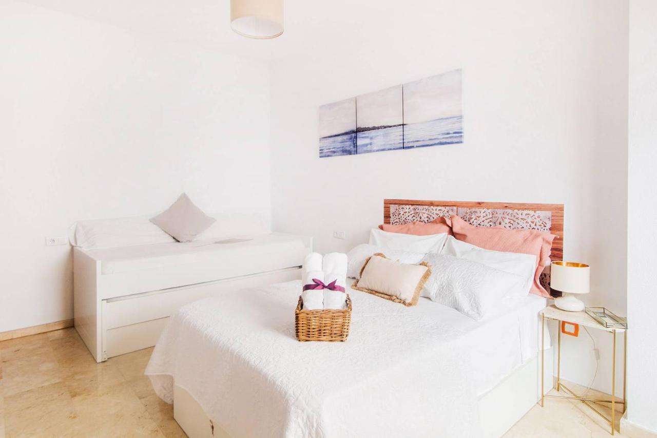 Compas Suites Málaga Buitenkant foto