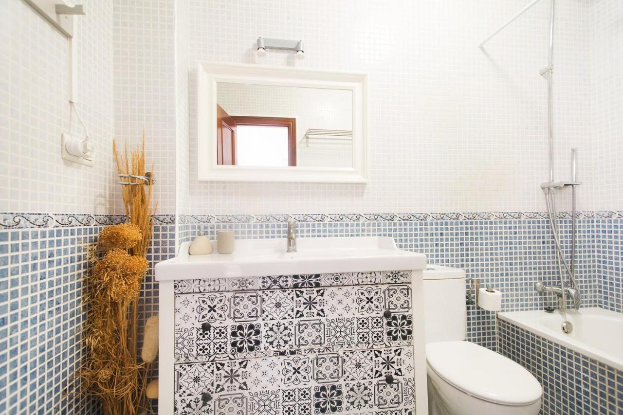 Compas Suites Málaga Buitenkant foto