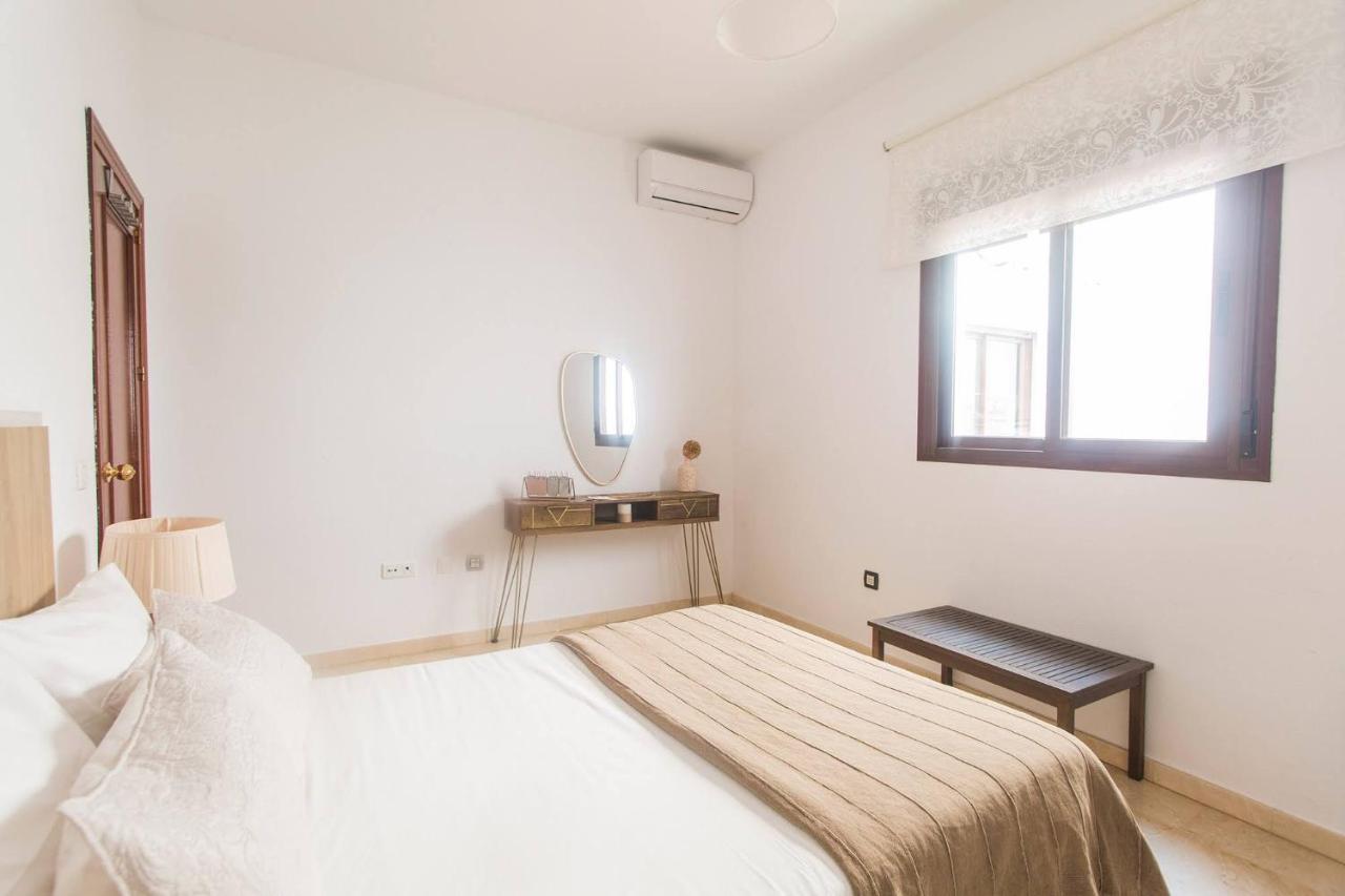 Compas Suites Málaga Buitenkant foto